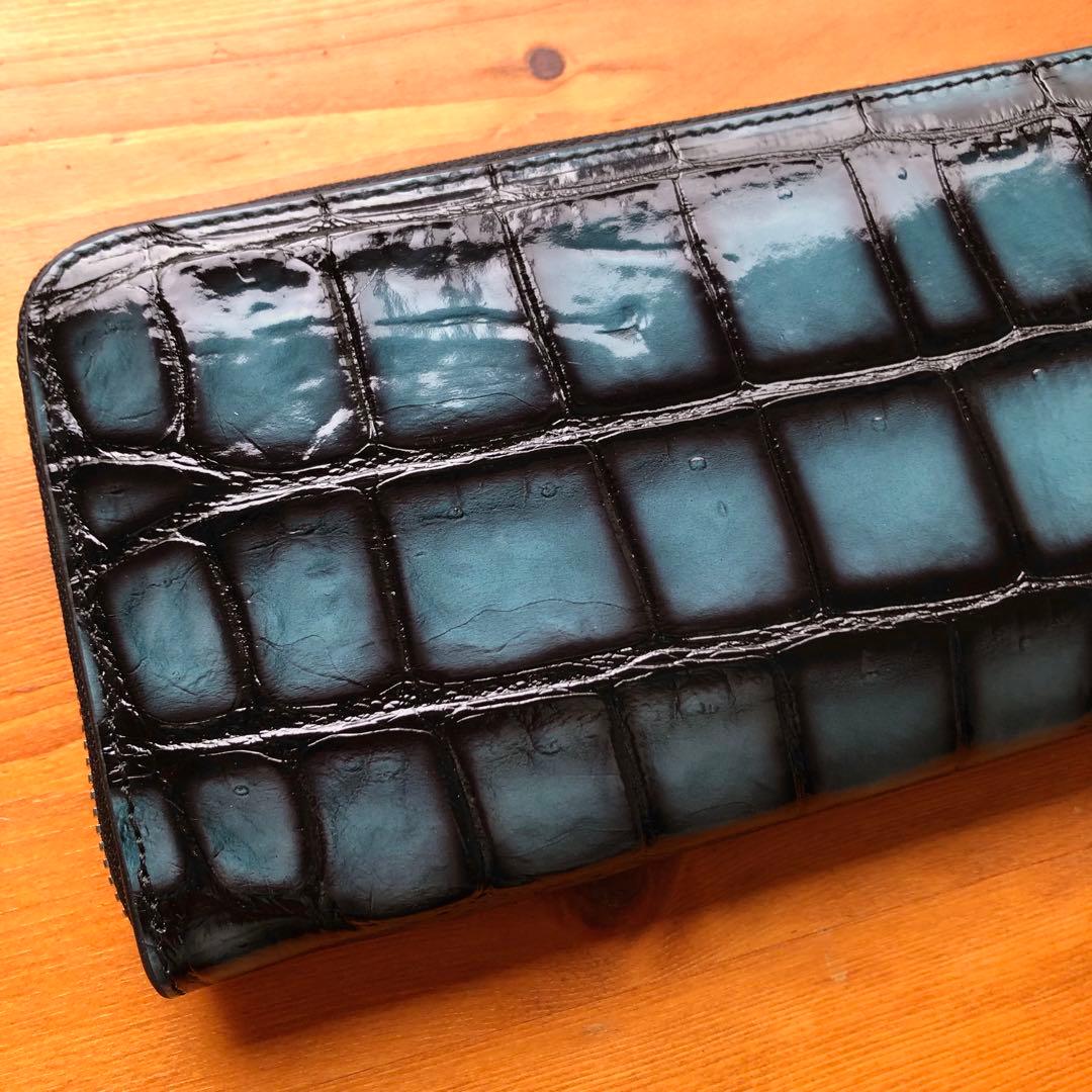 か*か様 本物　クロコダイル　シャムワニ　 長財布 ワニ革 一枚革　水色　ターコ