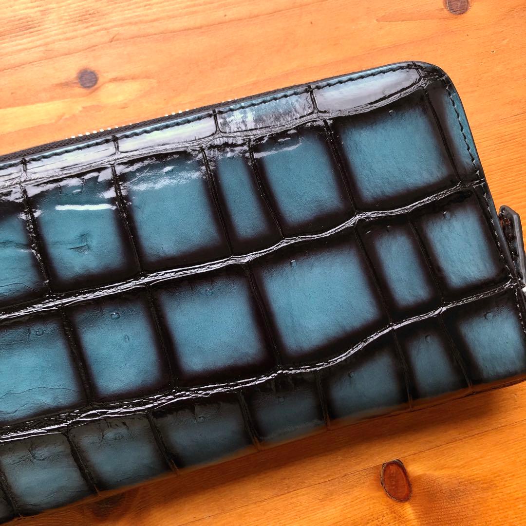 か*か様 本物　クロコダイル　シャムワニ　 長財布 ワニ革 一枚革　水色　ターコ