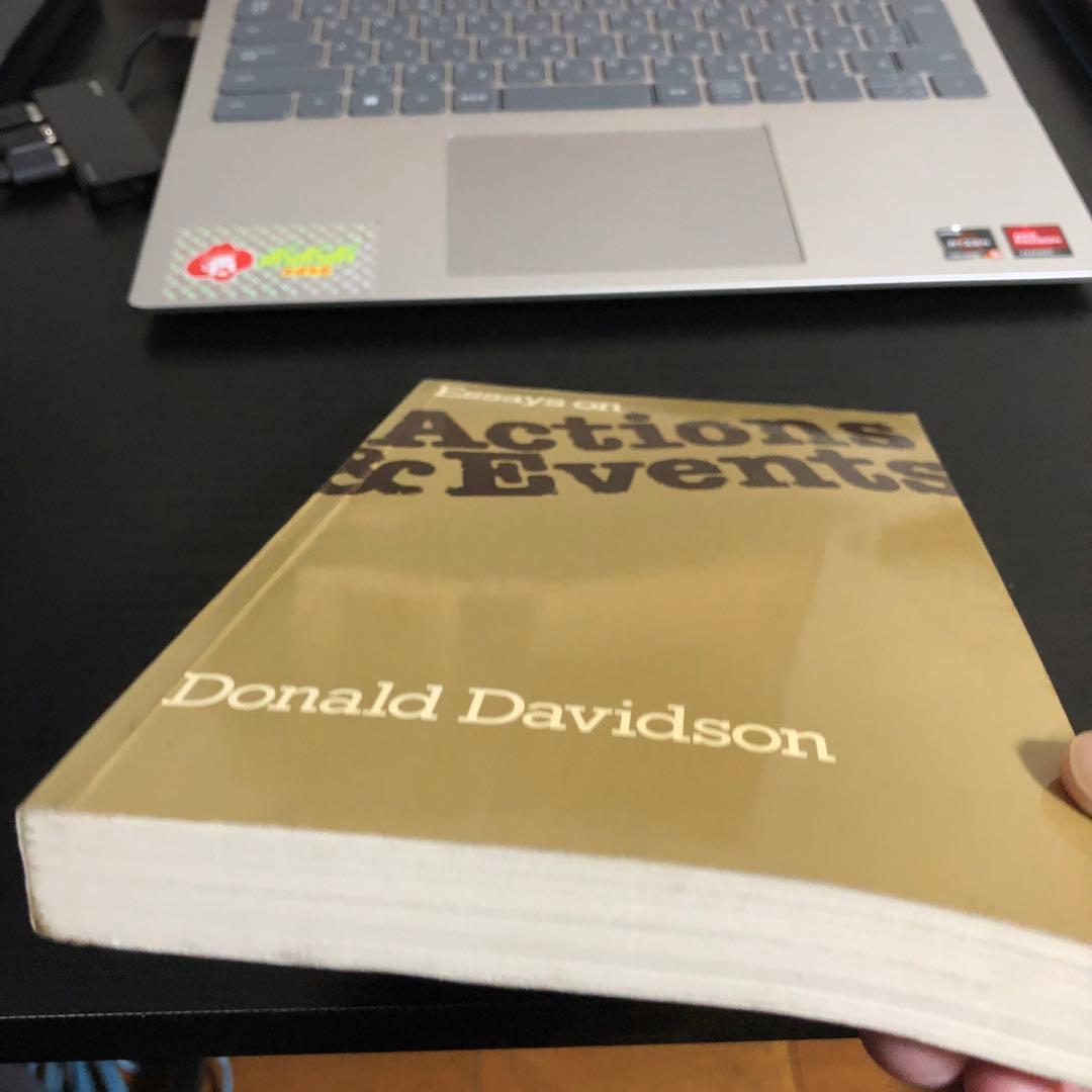 洋書 Essays on Actions and Events/Davidson