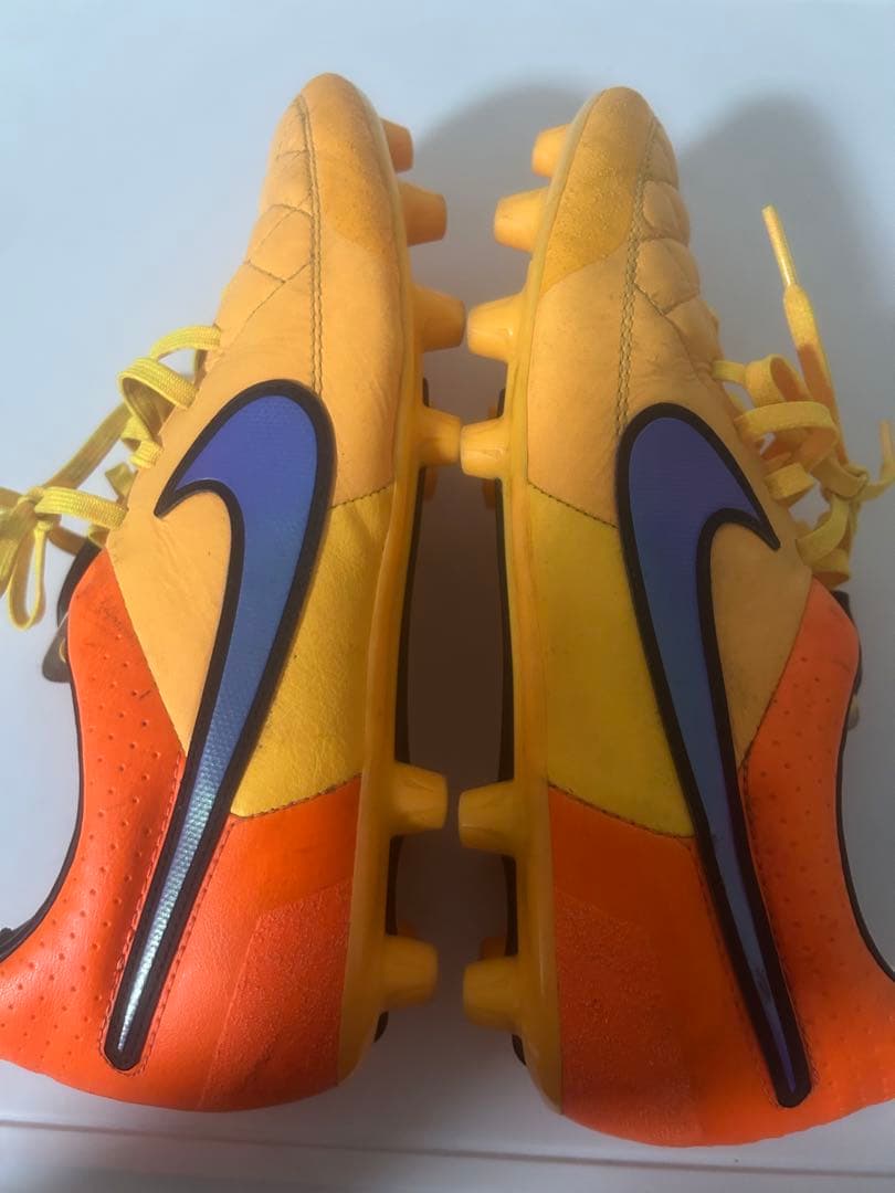 Nikeティエンポ5HG 26cm