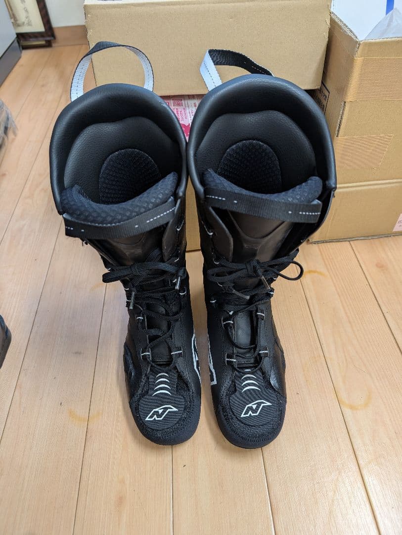 Nordica ドーベルマン WC 130 男性用スキーブーツ