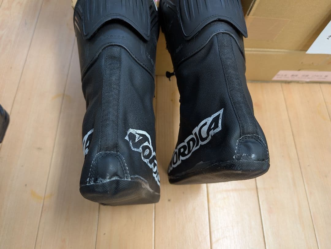 Nordica ドーベルマン WC 130 男性用スキーブーツ