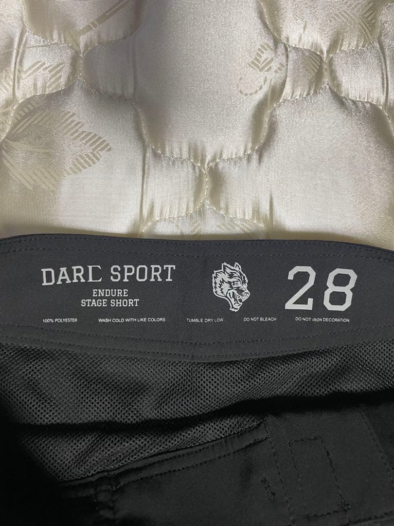 ダルクスポーツ サーフパンツ 28インチ 試着のみ未使用