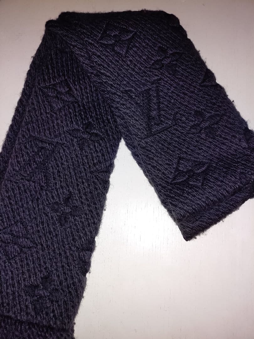 LOUIS VUITTON ロゴマニア マフラー