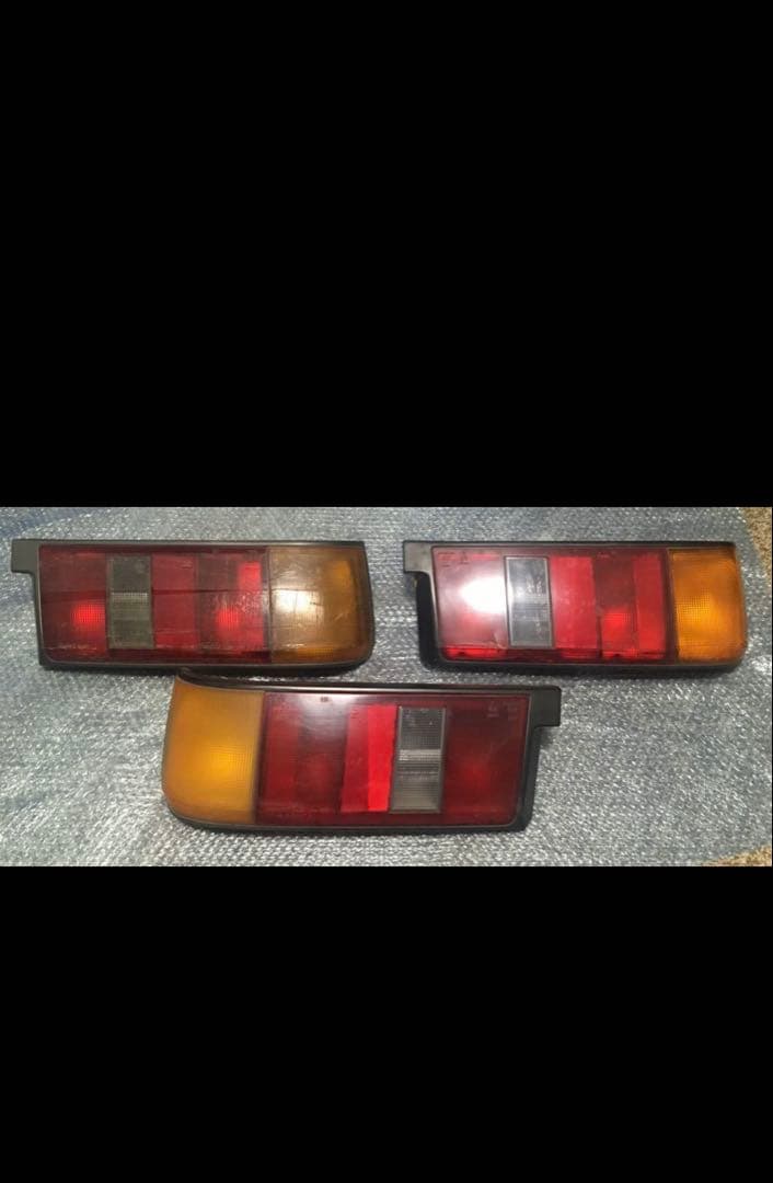 AE86前期3ドアレビンテールライト