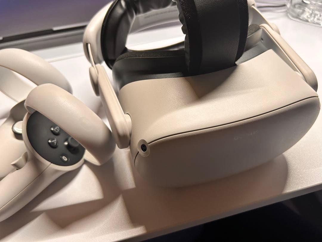 中古品  Quest2 128GB (kiwiのヘッドストラップ付)