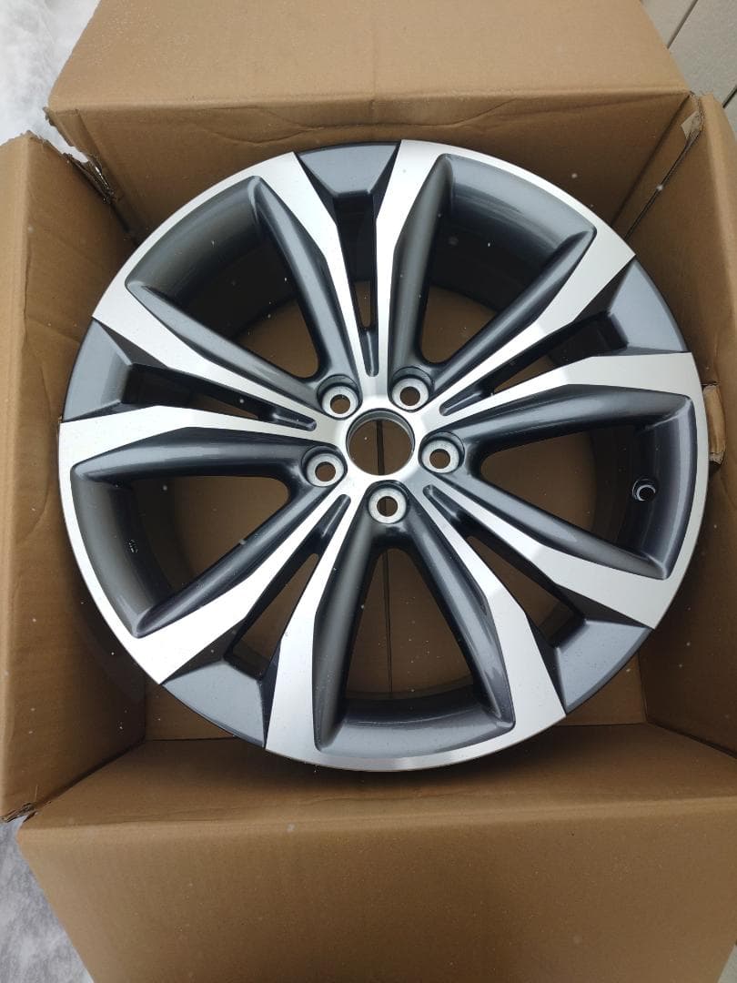 【新品・未使用】レクサスRX純正ホイール 20インチ ヴァージョンL　1本のみ