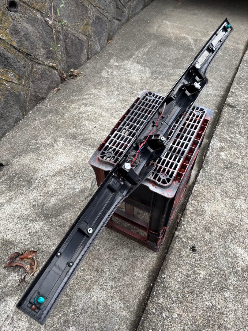 【希少】N-BOXカスタムJF1/JF2ファイバーLEDガーニッシュ