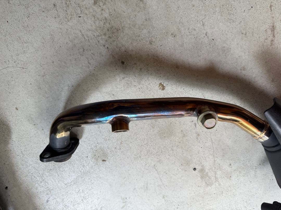 シグナスX 4型　5型　200ccオーバー　隔壁マフラー