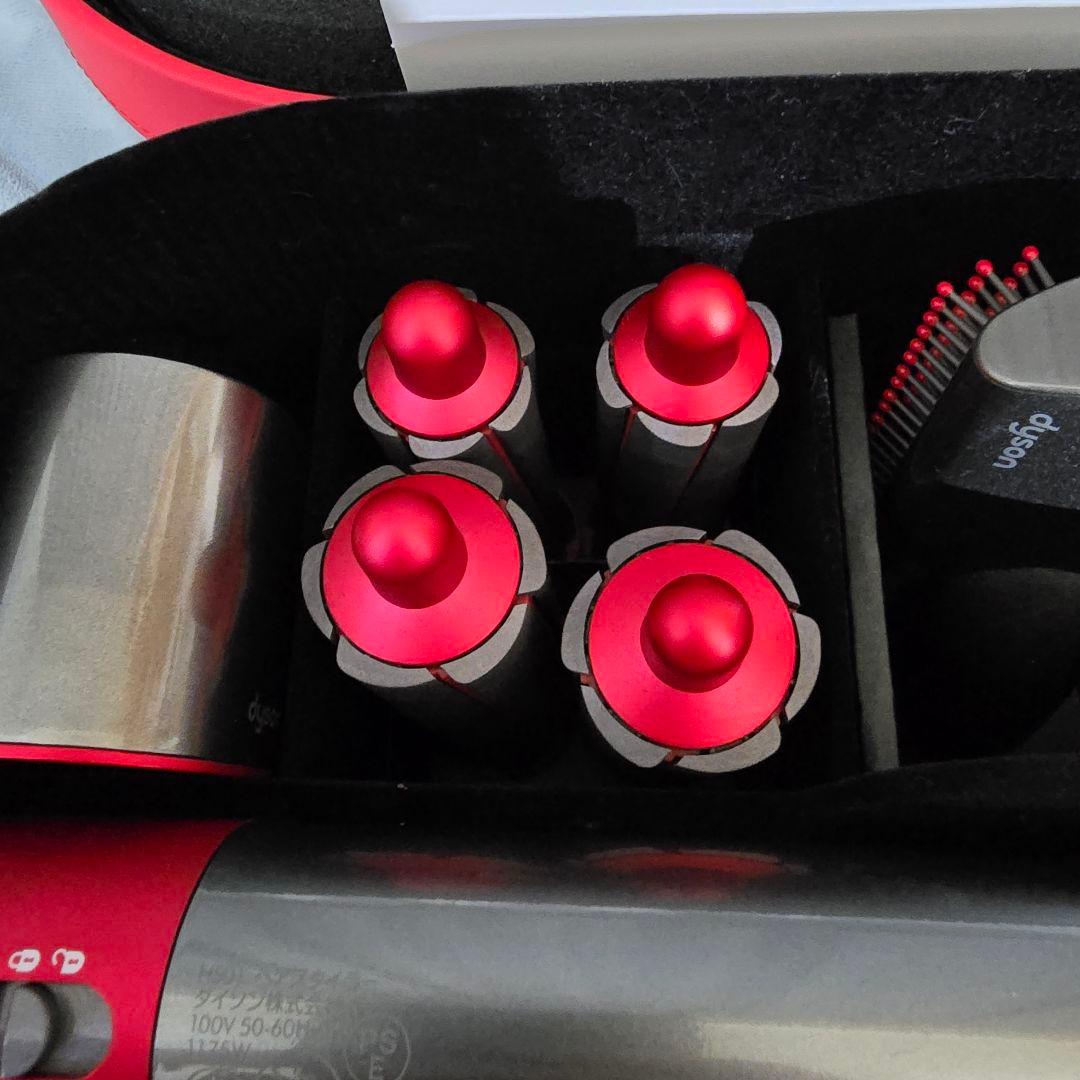 Dyson Airwrap ヘアドライヤー 赤　トラベルポーチ付き