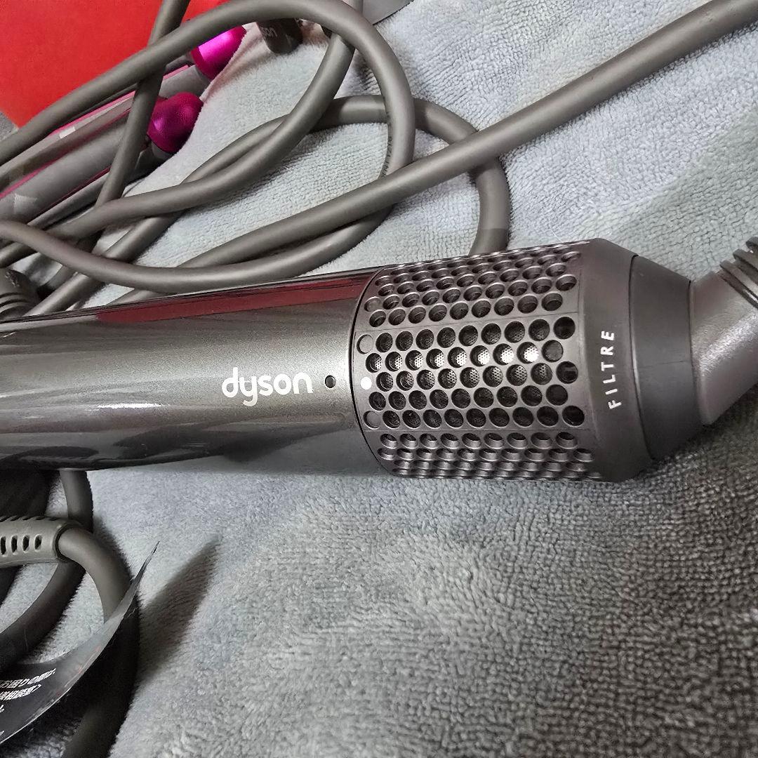 Dyson Airwrap ヘアドライヤー 赤　トラベルポーチ付き