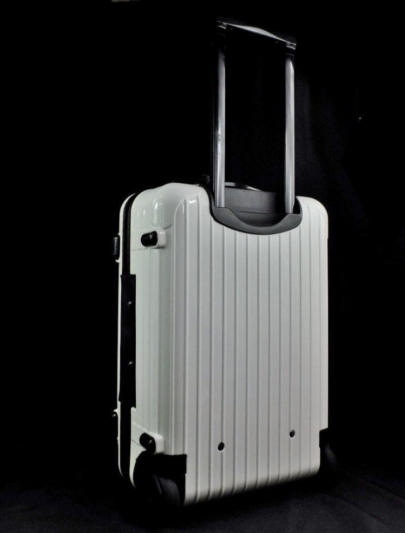 リモワ ハワイ限定白『Salsa DX 』 2輪 キャビントロリー 35L 美品