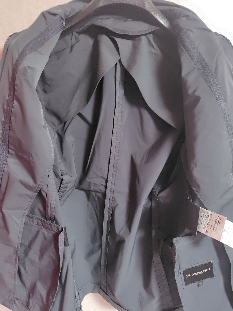 新品・未使用　EMPORIO ARMANI　テーラードジャケット取り外し可能