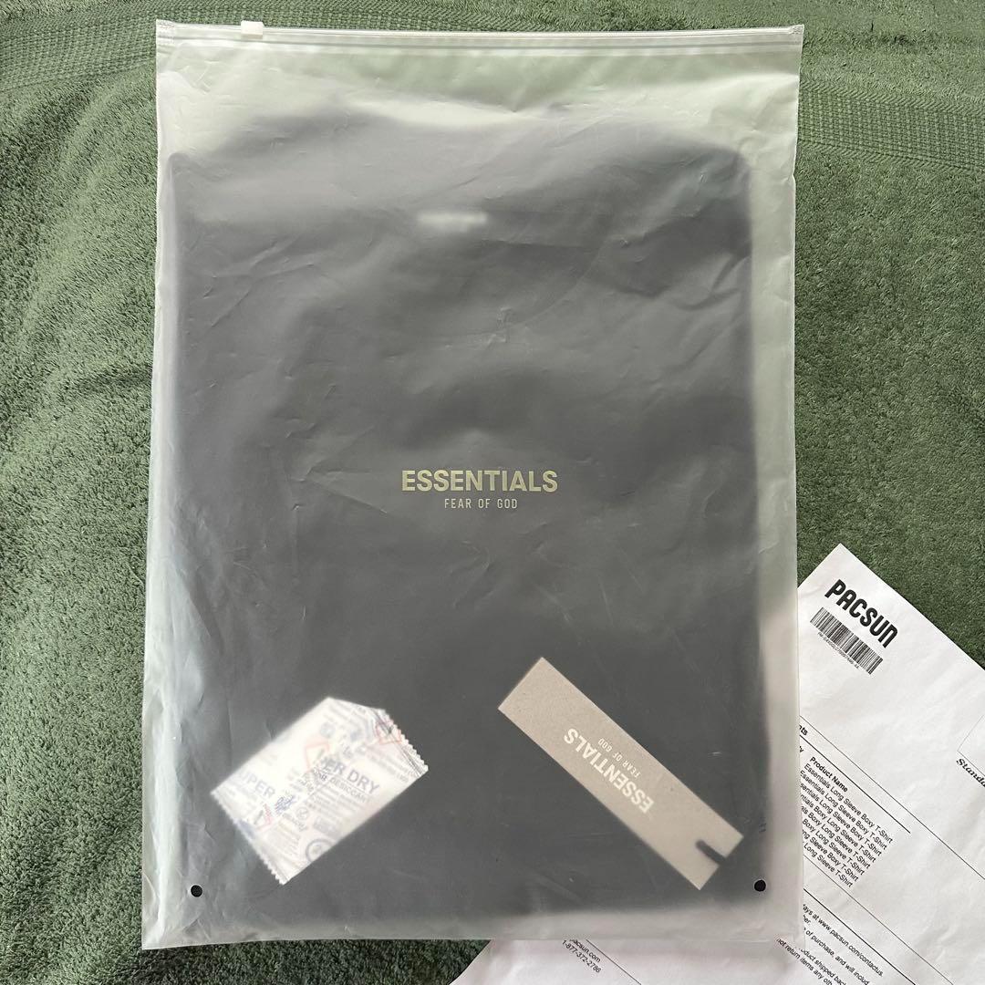 FOG Essentials エッセンシャルズ ロンT 黒 / 銀 Ｍ