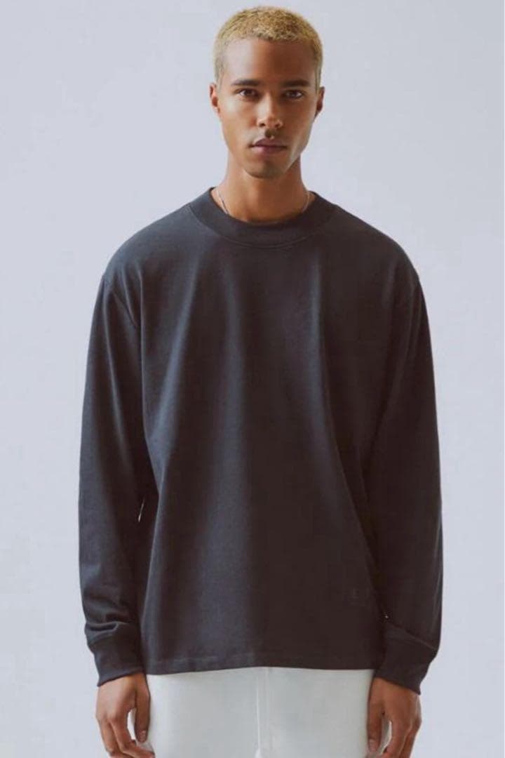 FOG Essentials エッセンシャルズ ロンT 黒 / 銀 Ｍ