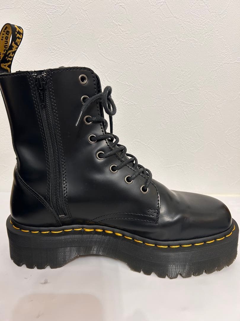 Dr.Martens JADON 8ホールブーツ　厚底 ブラック UK8