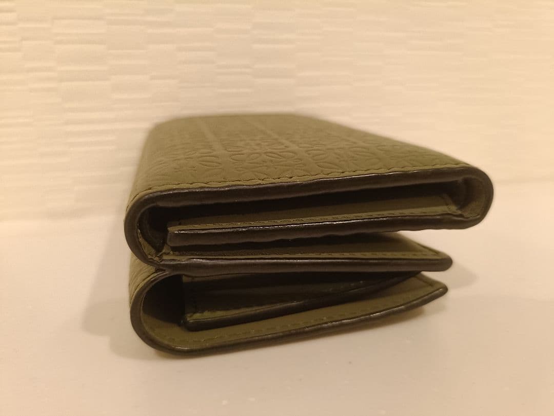 ロエベ リピート トライフォールド ウォレット アナグラム 三つ折り