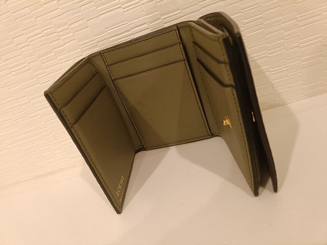 ロエベ リピート トライフォールド ウォレット アナグラム 三つ折り