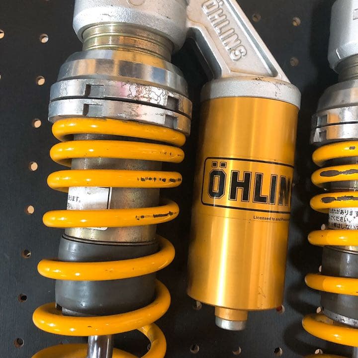 サスペンション　オーリンズ