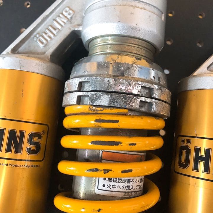 サスペンション　オーリンズ