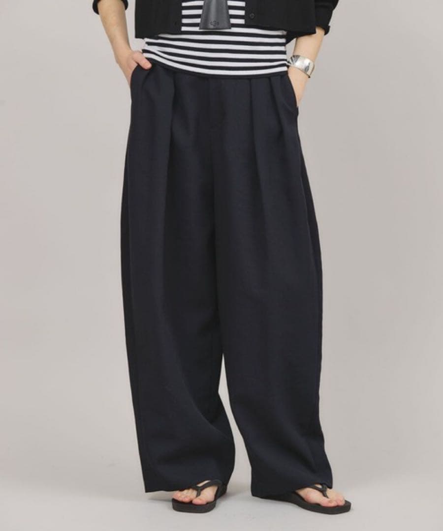 Curensology （カレンソロジー） プレーンツータックパンツ　黒　38