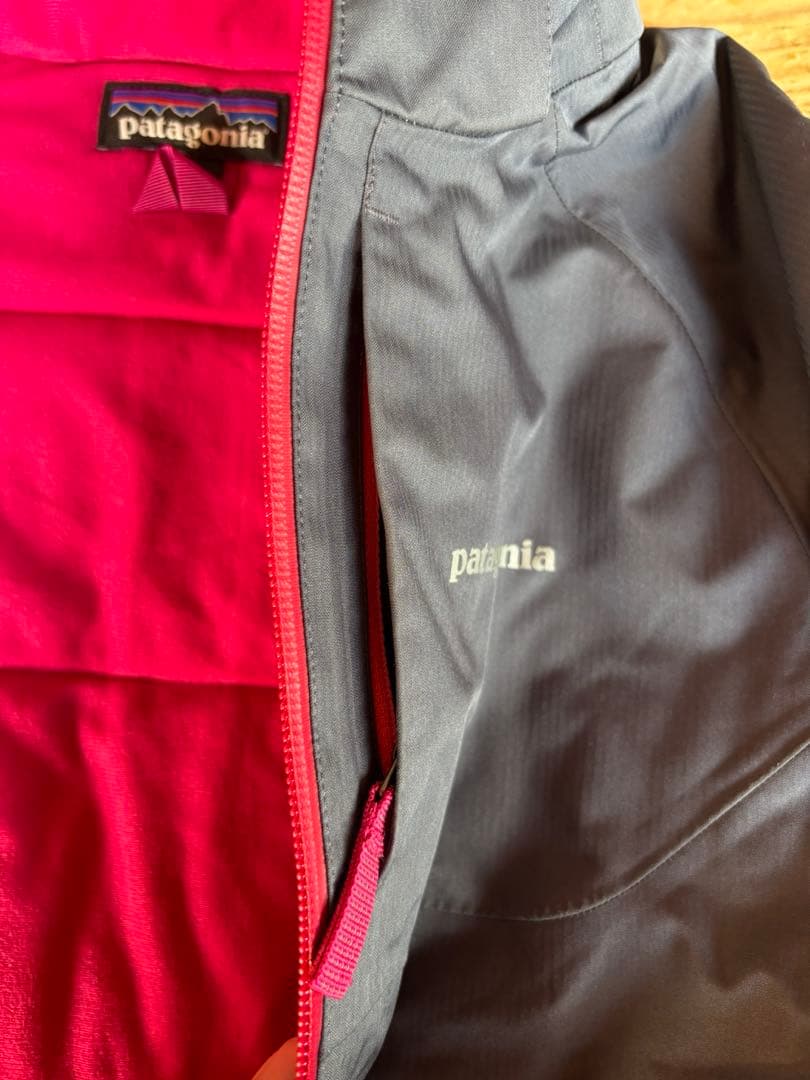 patagonia スノージャケット　 グレー/ピンク キッズ12才