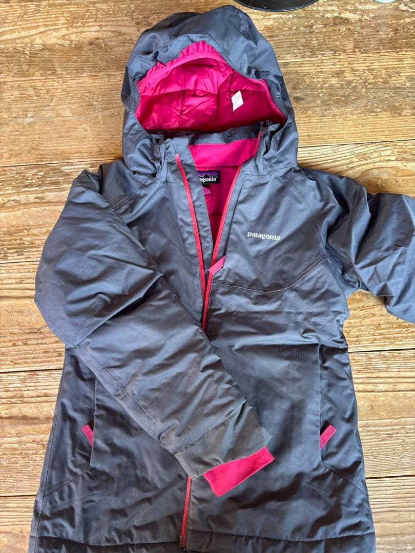 patagonia スノージャケット　 グレー/ピンク キッズ12才