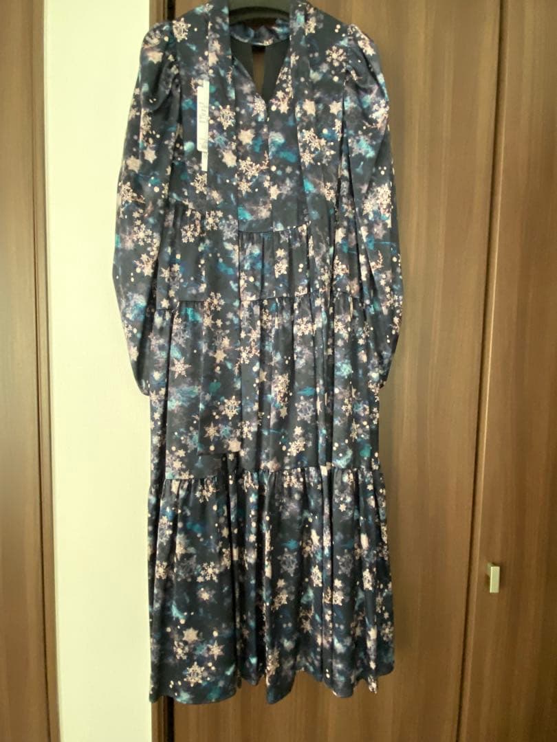 Arobe:スノー フレーク プリント ティアード ワンピース