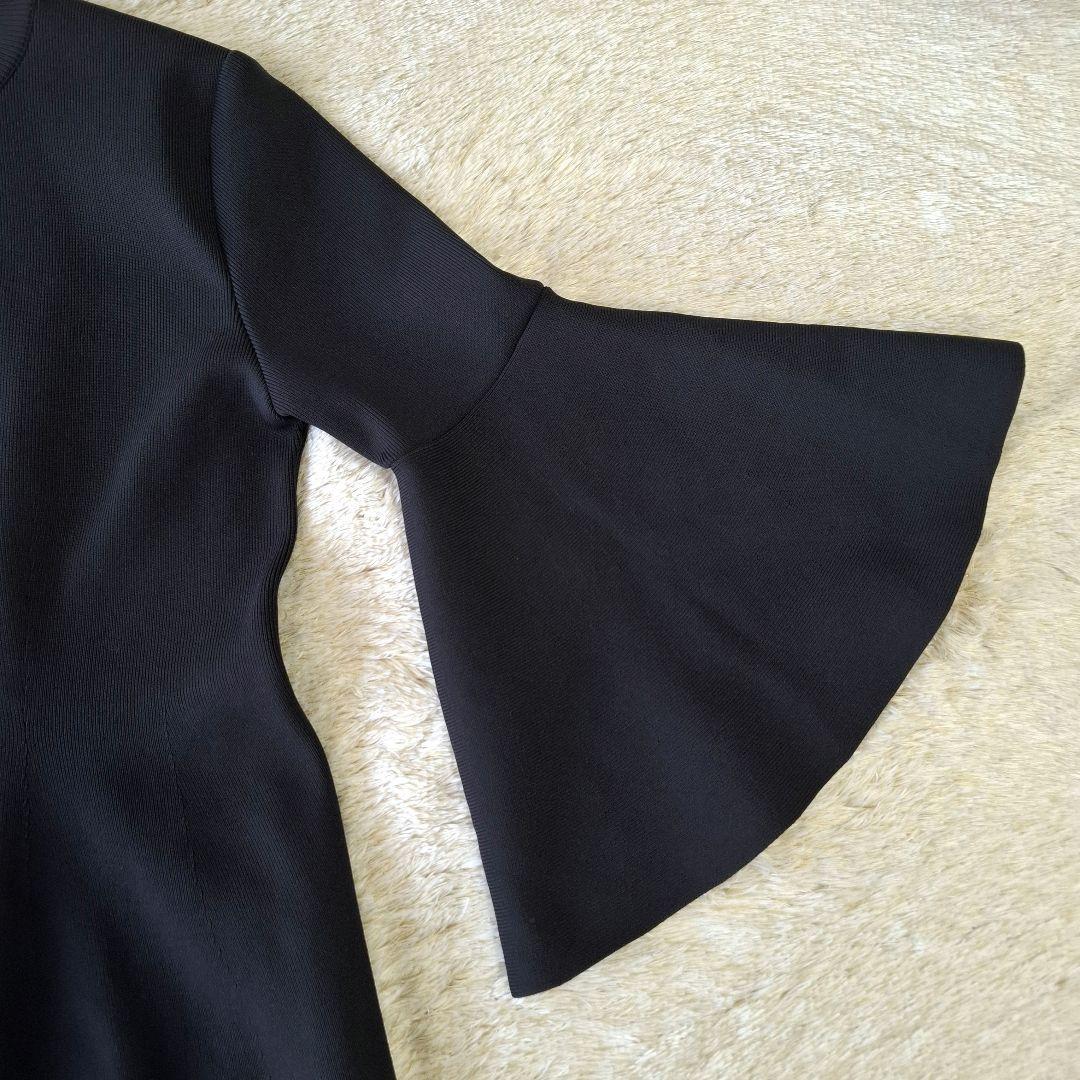 ADOREアドーア フォルムドニットワンピース フレア袖 ブラック ロング 38