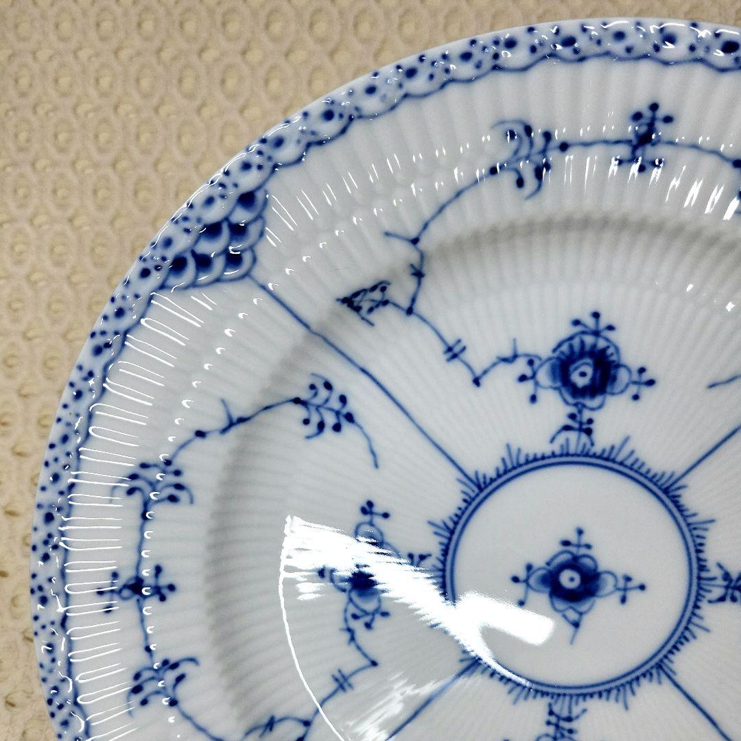 ロイヤルコペンハーゲン　ハーフレース２５センチ　プレート１枚