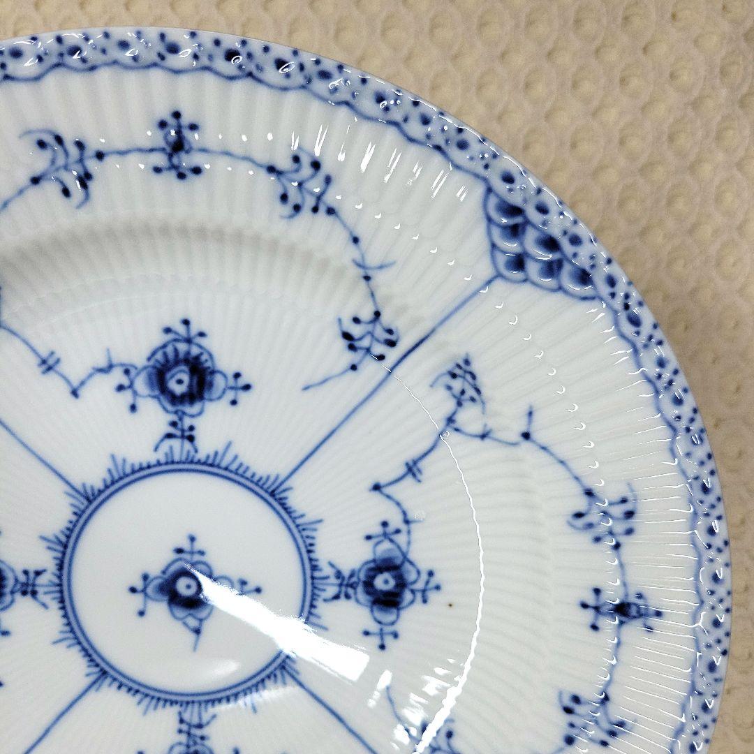 ロイヤルコペンハーゲン　ハーフレース２５センチ　プレート１枚