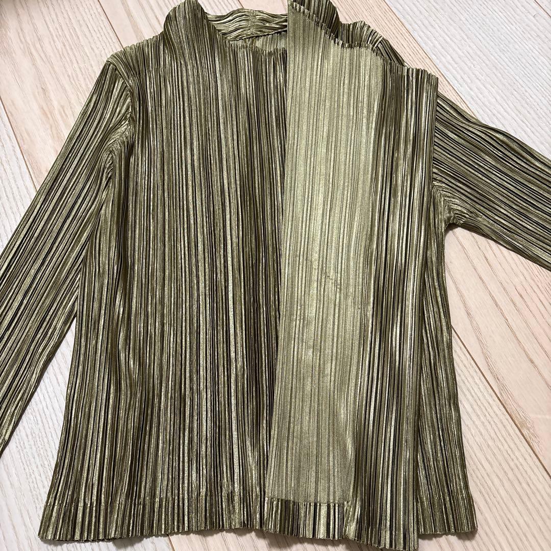 【プリーツプリーズ】オリーブグリーン長袖トップス