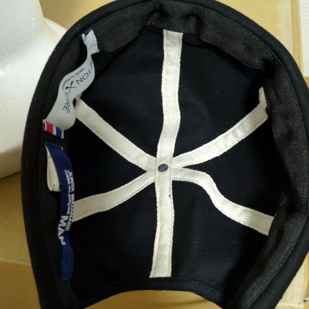 黒のキャップ レザー調バックストラップ