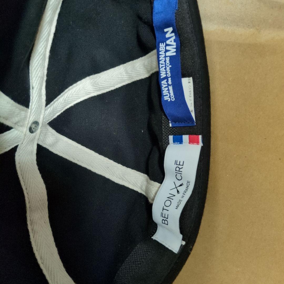 黒のキャップ レザー調バックストラップ