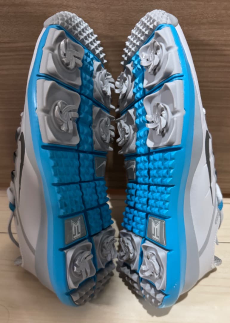 タイガー ウッズ '13 メンズゴルフシューズ (ワイド) DR5753-001