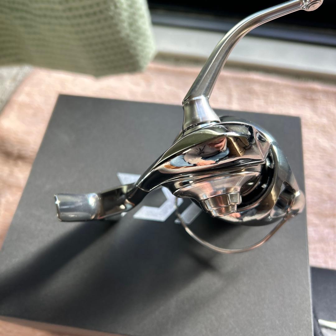 22 イグジスト　ダイワ　EXIST PC LT3000XH ラウンドノブ付き