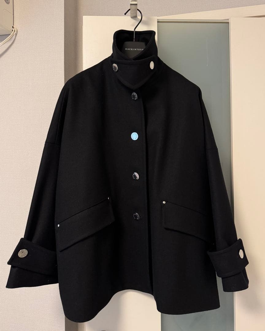 マッキントッシュ HUMBIE SHORT L BUTTON BLACK