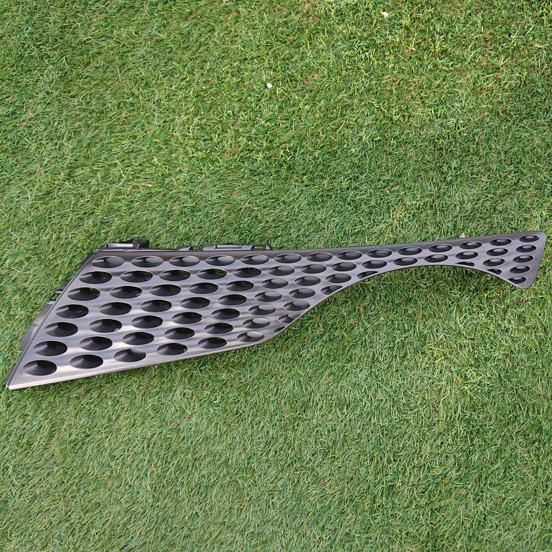 もえぴさん専用　ジューク　フロントグリル　センター・サイドグリル　前期　エンブ