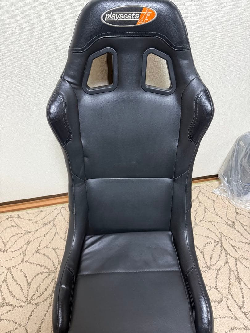 Playseat 黒・ロジクールGRAN TURISMO4・F1ソフト2本オマケ