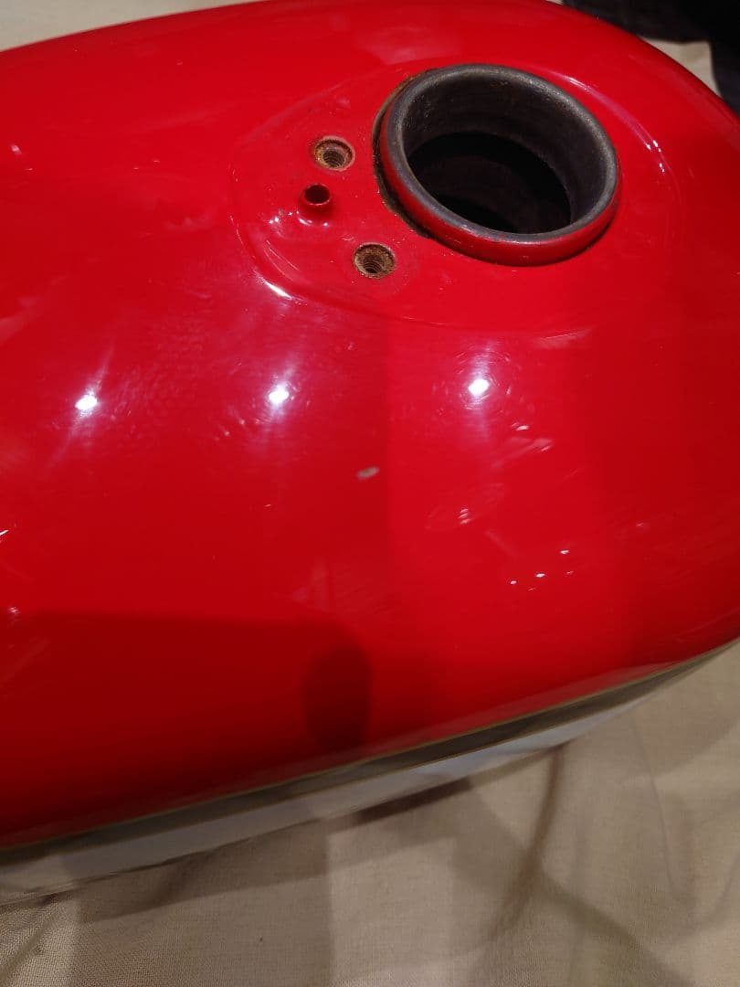 【週末限定！値下げ中】250TR タンク 赤 キャブ車