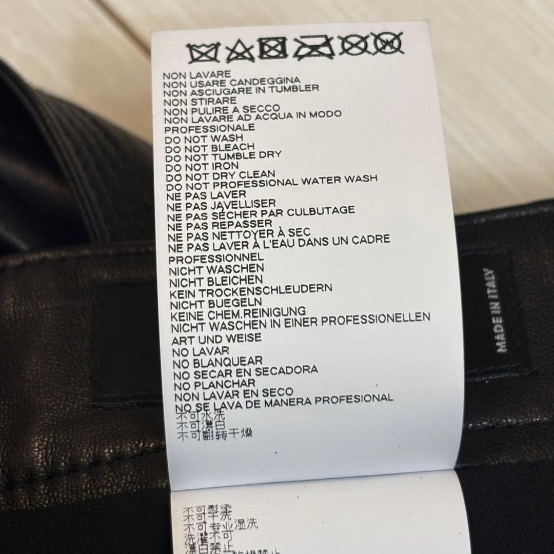 ディースクエアード　ショートパンツ　レザー100%　ラムレザー　羊革　ショーパン