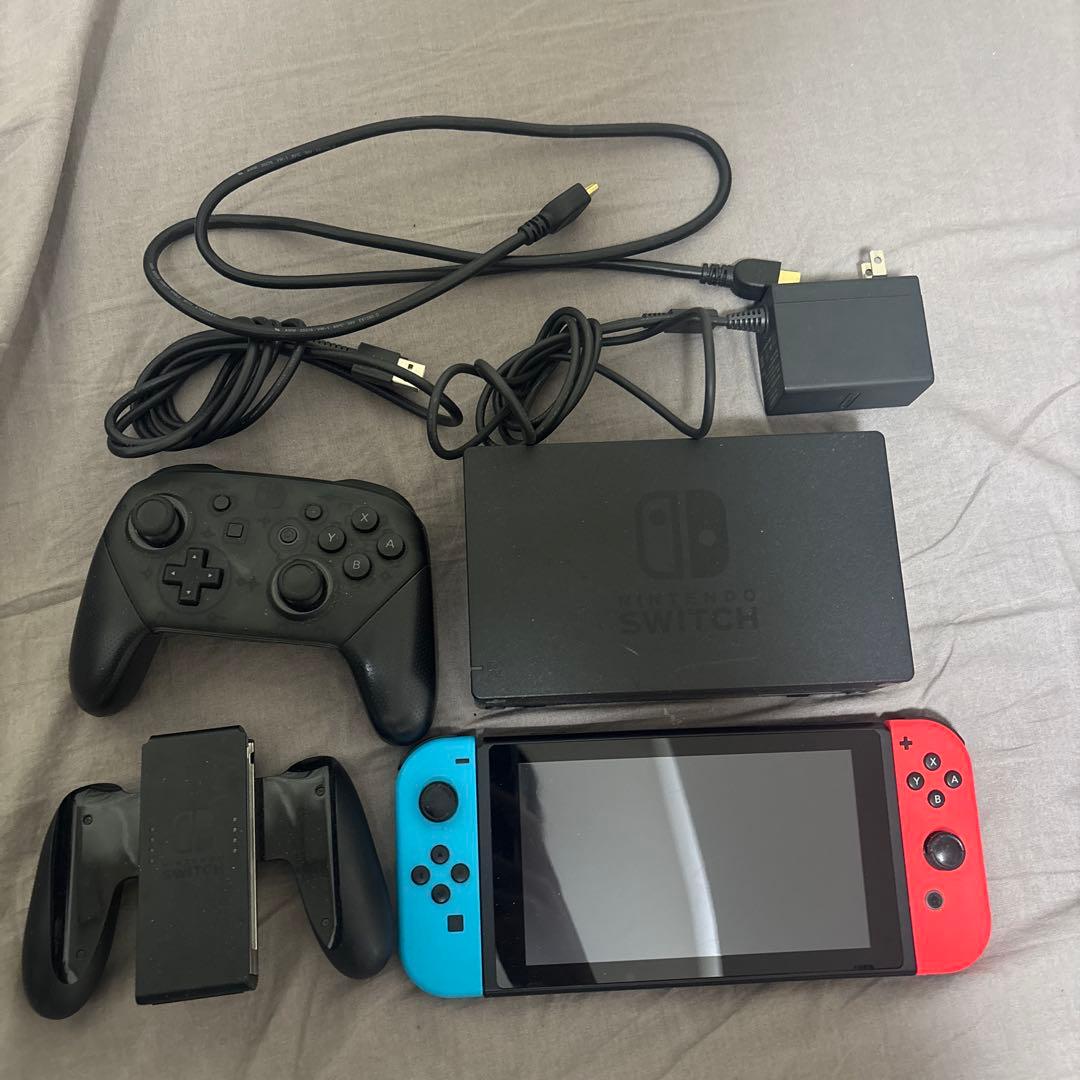 Nintendo Switch 青と赤 Joy-Con 本体(4000円割引中)