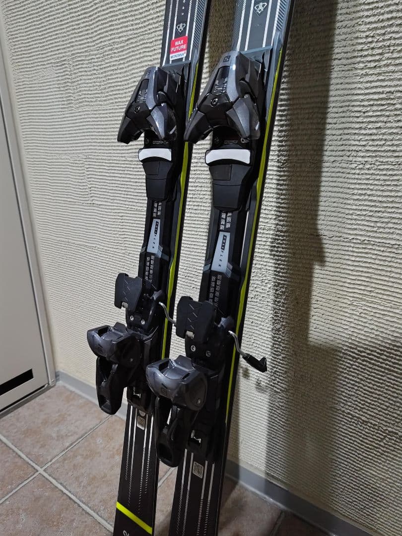 【超美品】Salomon S MAX 12 スキー板バインディング付き