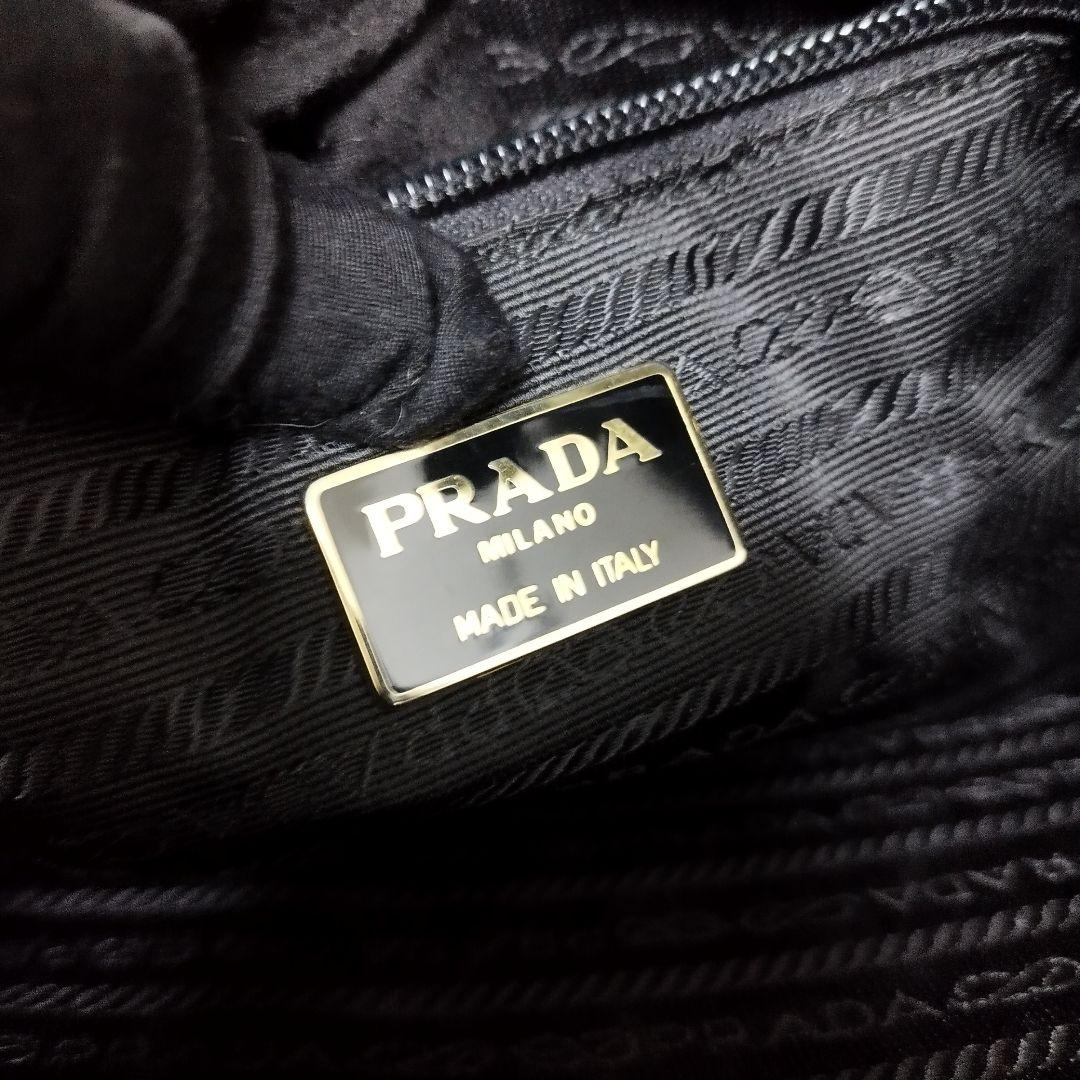 美品☆　プラダ　チェーン　ショルダーバッグ　ギャランティカード付き