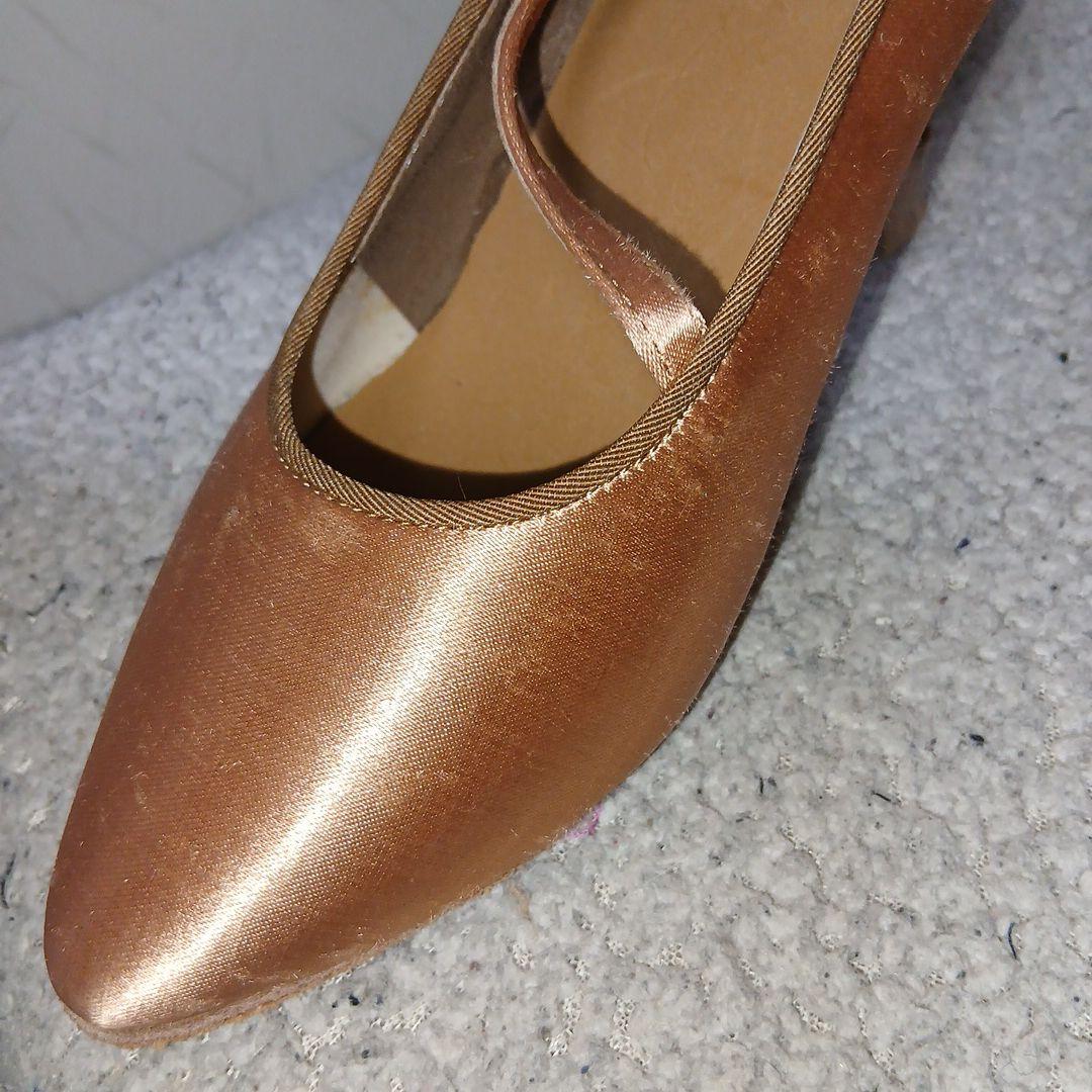 社交ダンス用ベージュシューズ