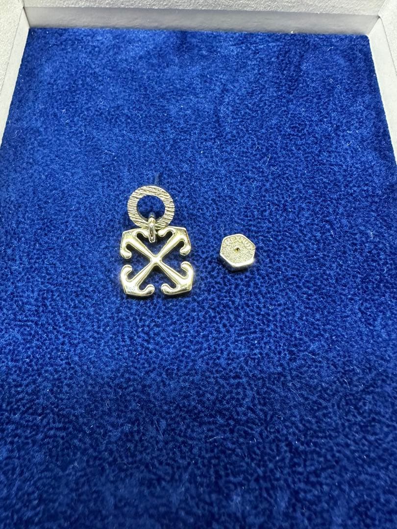 OFF WHITE クロスピアス 完品 美品