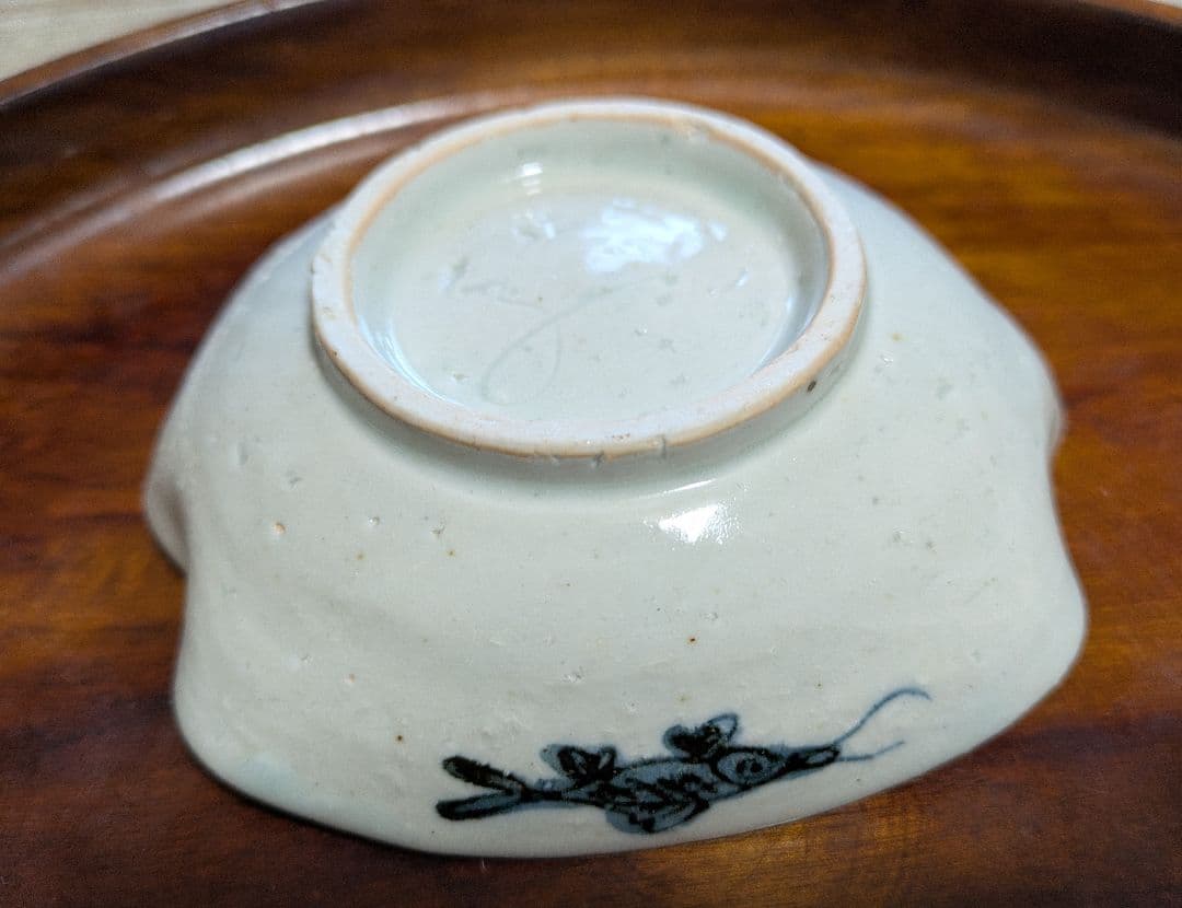 松浦コータローさん　猫デザインの鉢