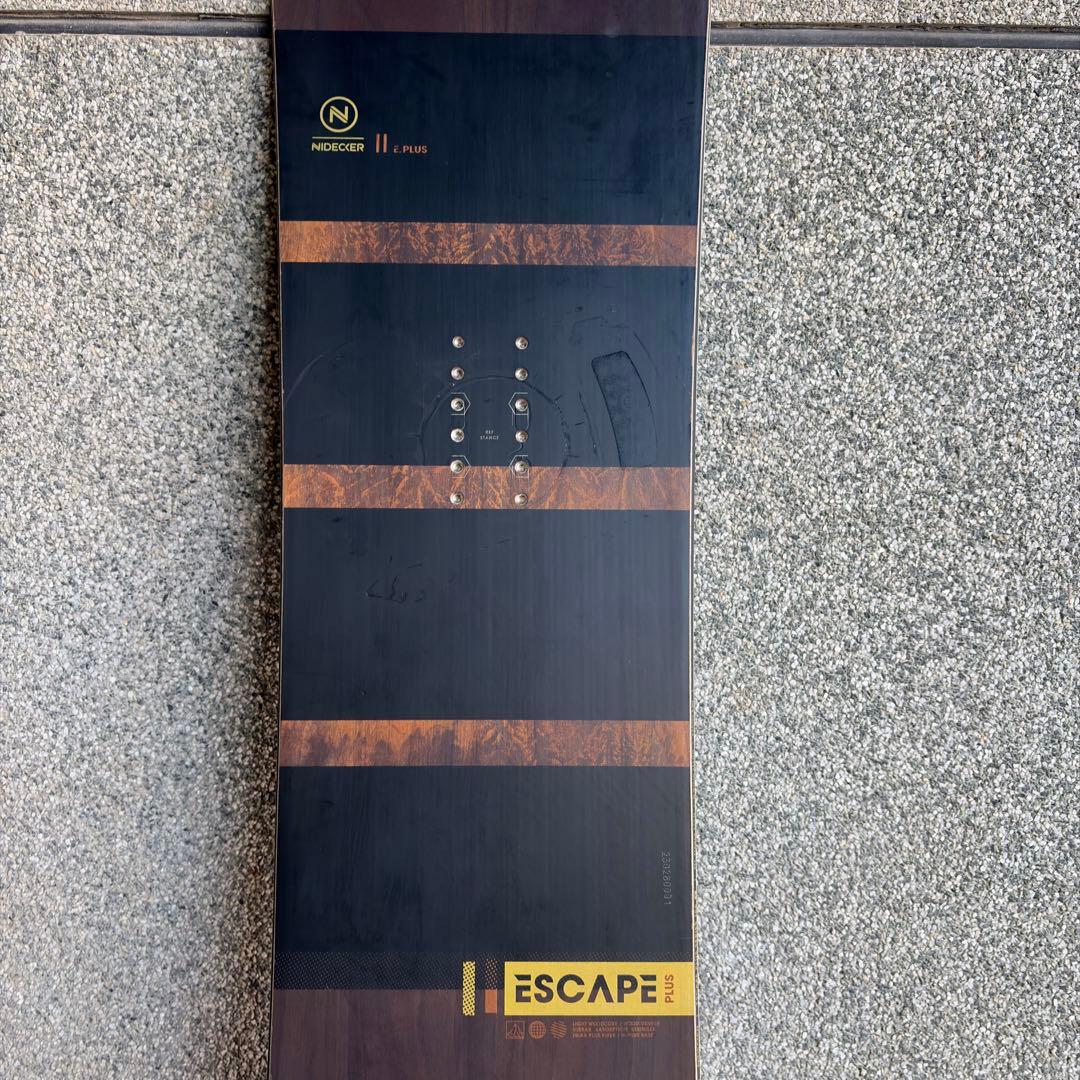 Nidecker ESCAPE plus ナイデッカーエスケーププラス