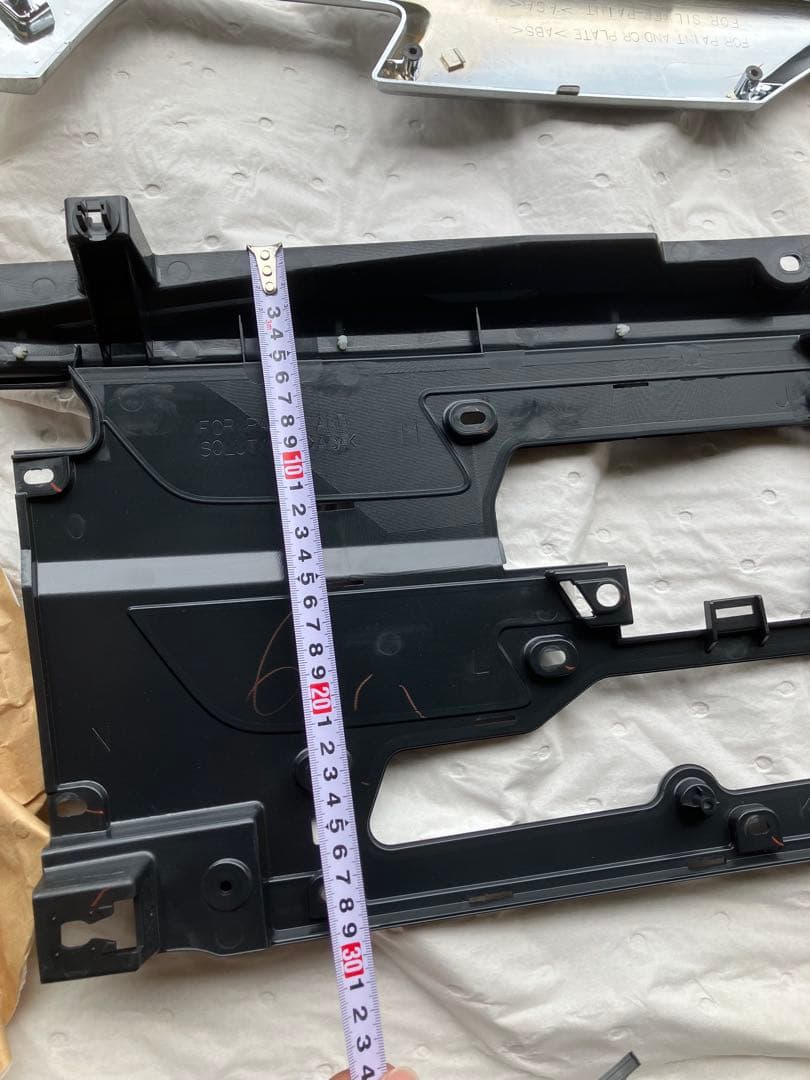 ISUZU フロントグリル　未使用　　5