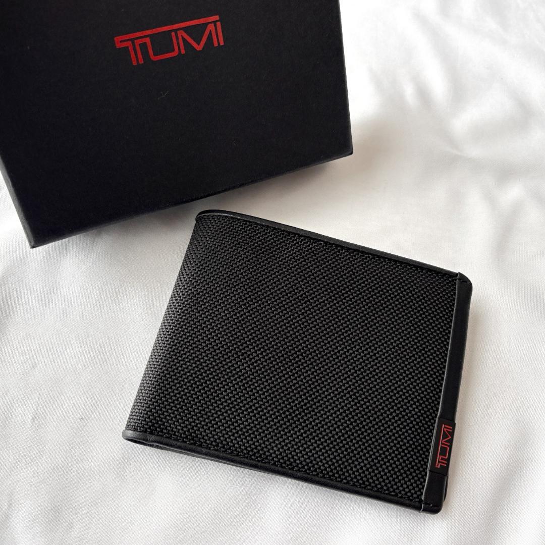 未使用 トゥミ 2つ折り財布 バリスティックナイロン ブラック